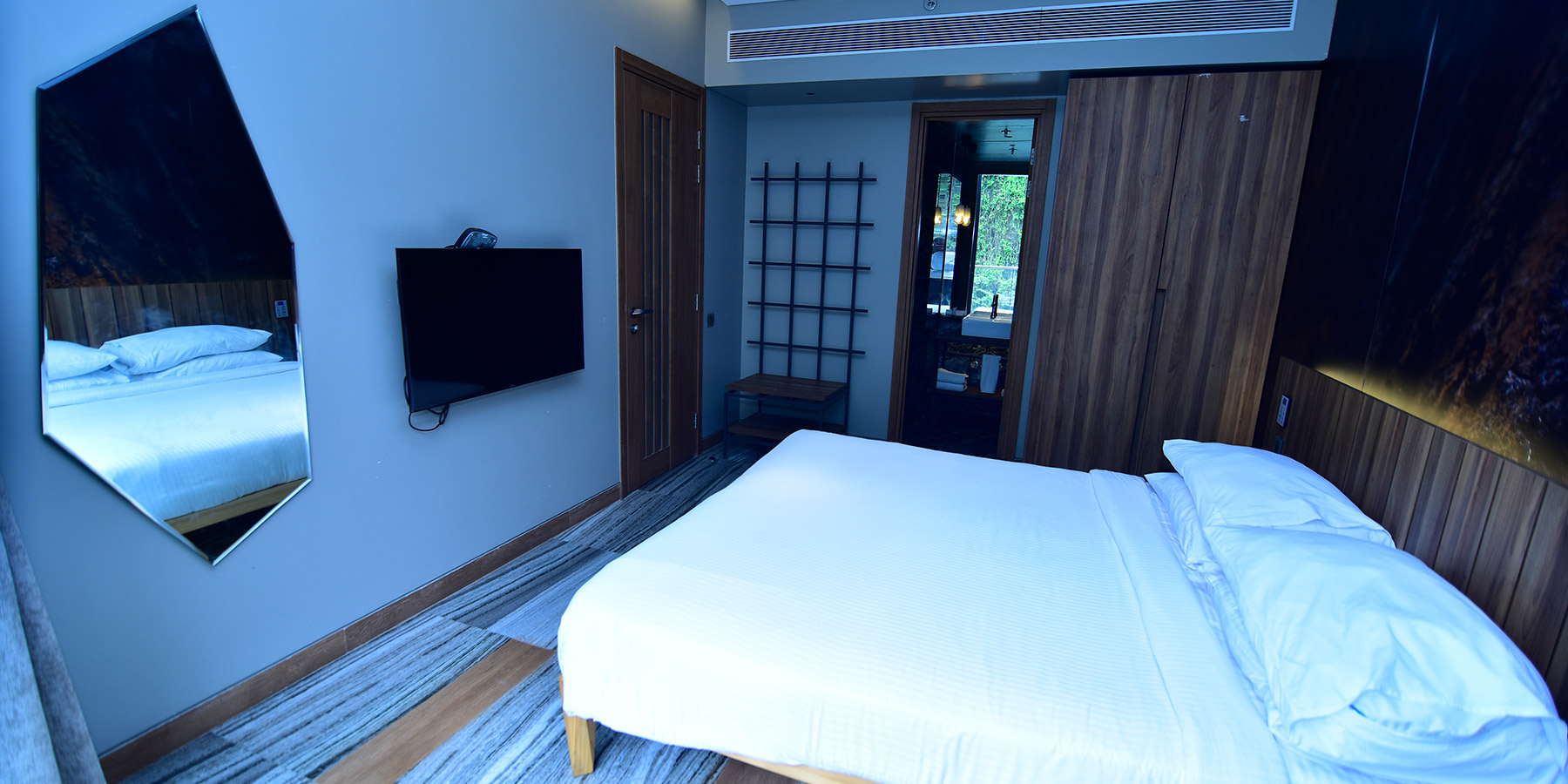 Resort near mumbai-banglore highway